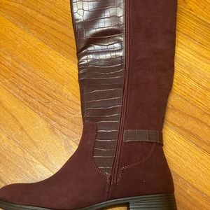 New women’s just fab knee high burgundy flat boots size 5.5
